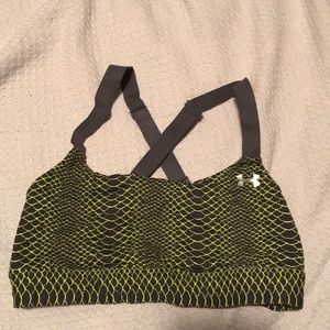 Under Armor heat gear bra size small